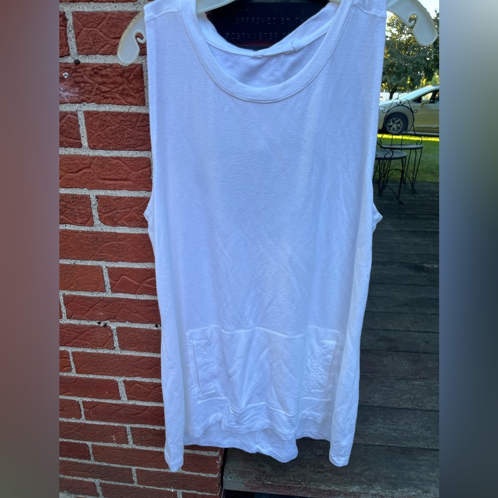 Athleta sleeveless tunic XL